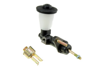 TOYOTA 3141012180 Clutch Master Cylinder