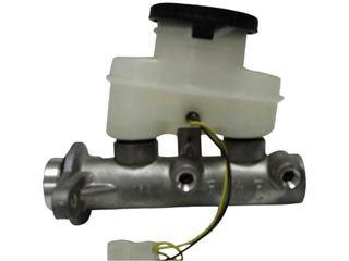 GM 94313438 New Master Cylinder